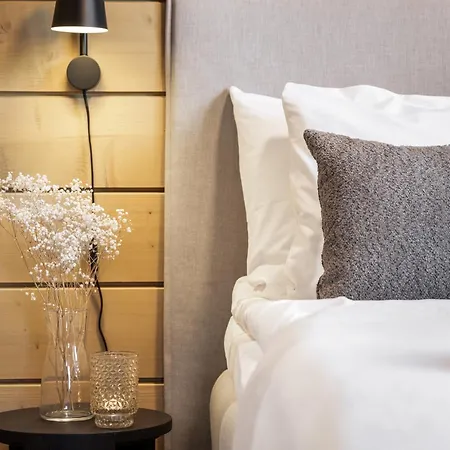 Levin Lyhty Adele A4 By Hilla *