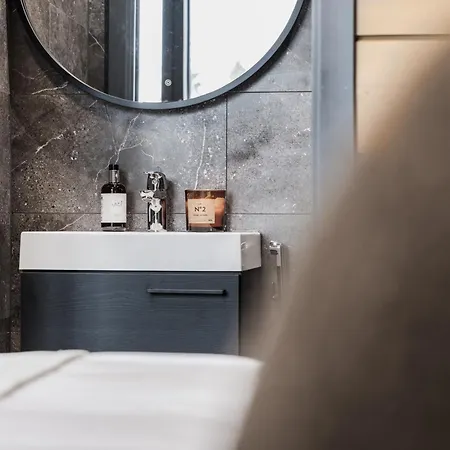 Levin Lyhty Adele A4 By Hilla *